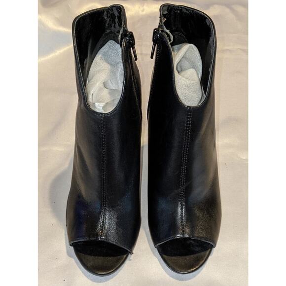 NINE WEST Asielle Womans Black Leather Peep Toe Bootie Heels Size 6M Zip Up - Picture 3 of 8